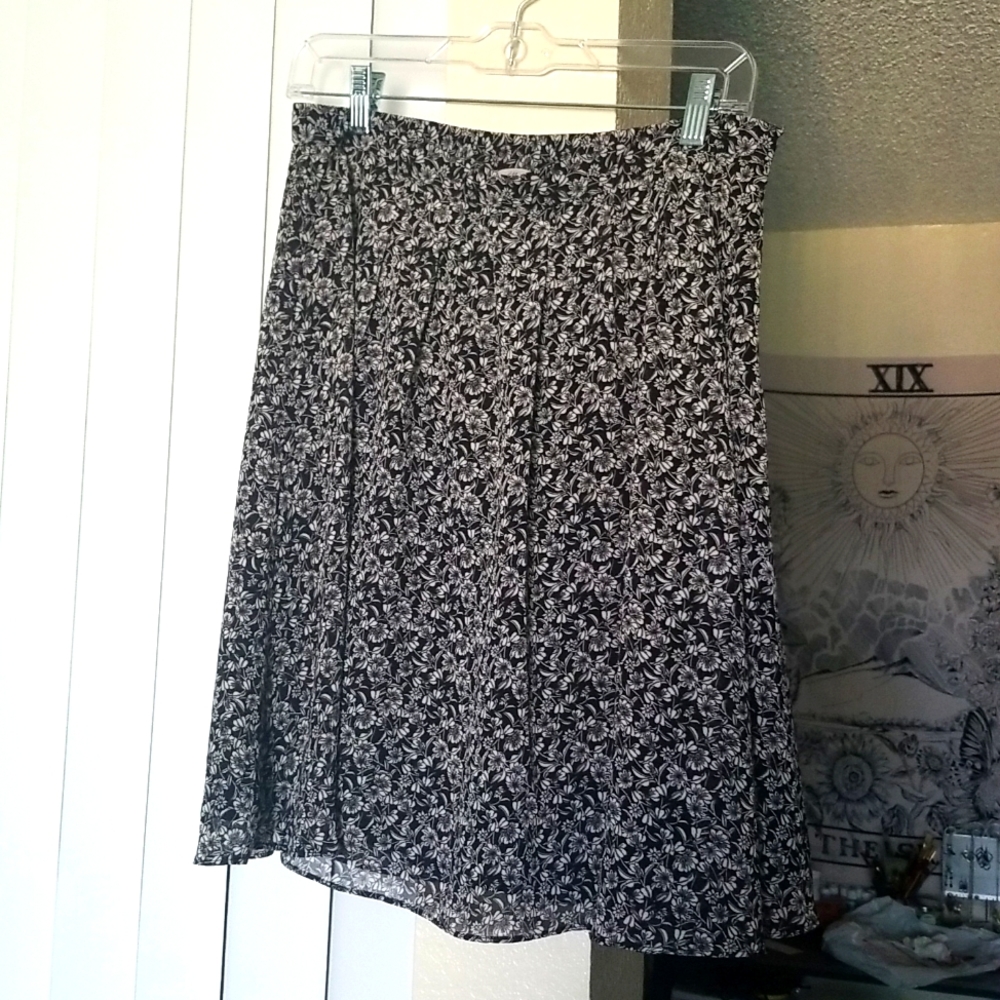 High Waisted Floral Print Skirt